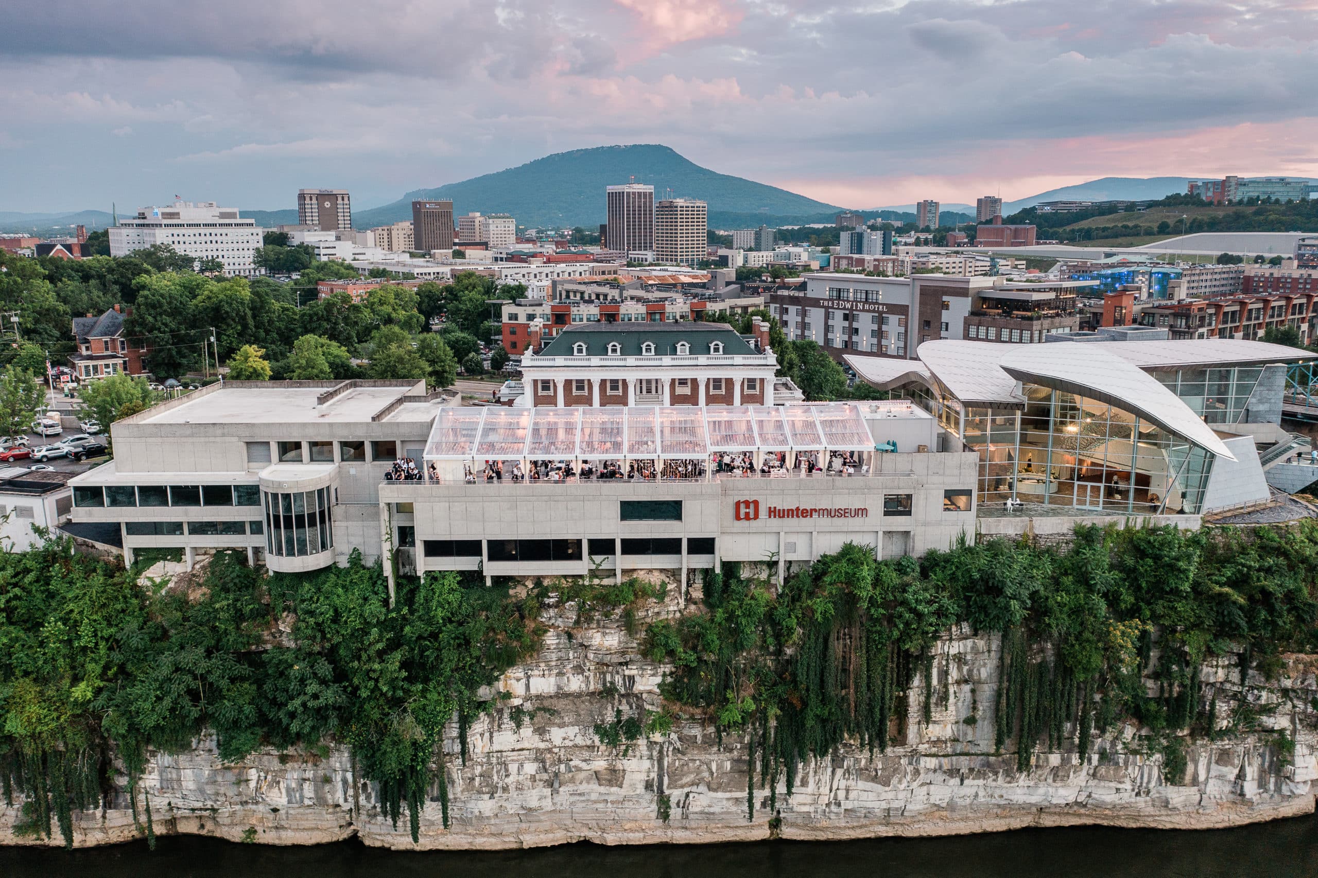 EMJ Receives BRIC Award for Hunter Museum River Terrace Project