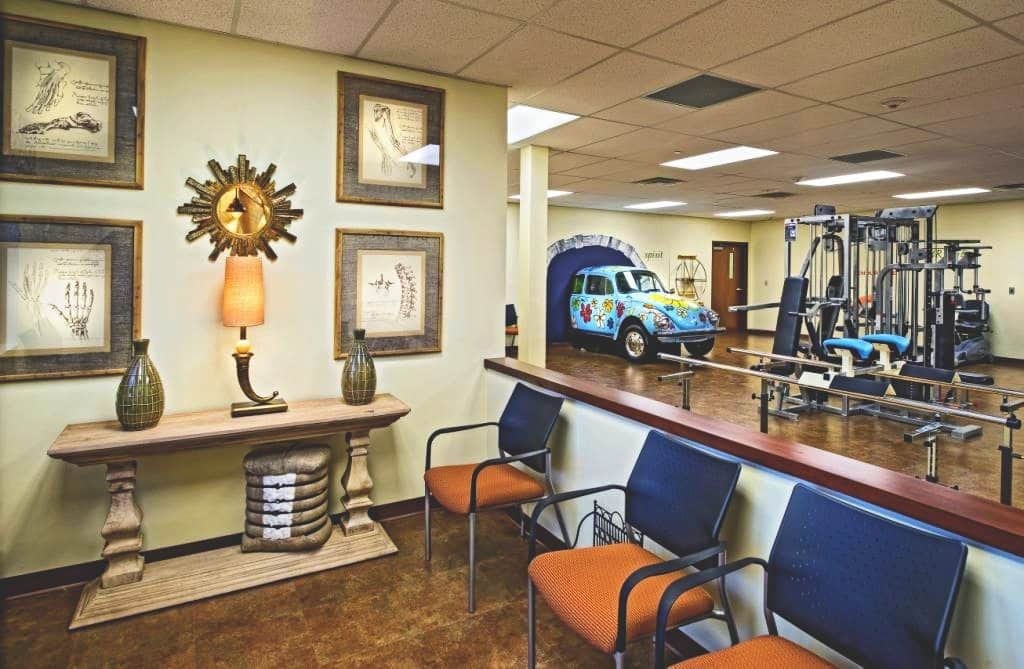 Harbor-View-Manor-Nursing-Home-Memphis-TN_physcial-therapy-small-1