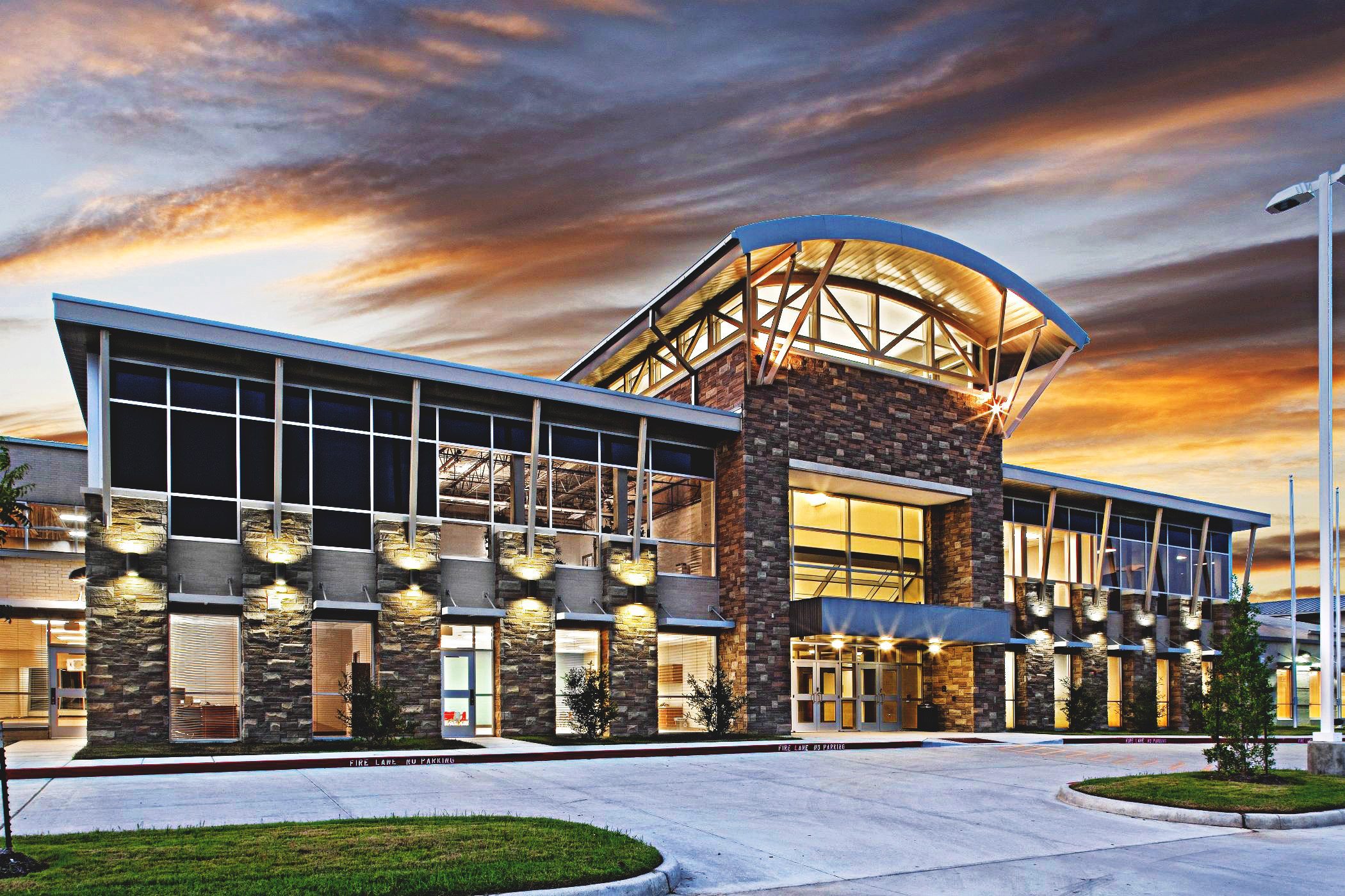 Recreation-Center-and-Natatorium-Pearland-TX_FEAT