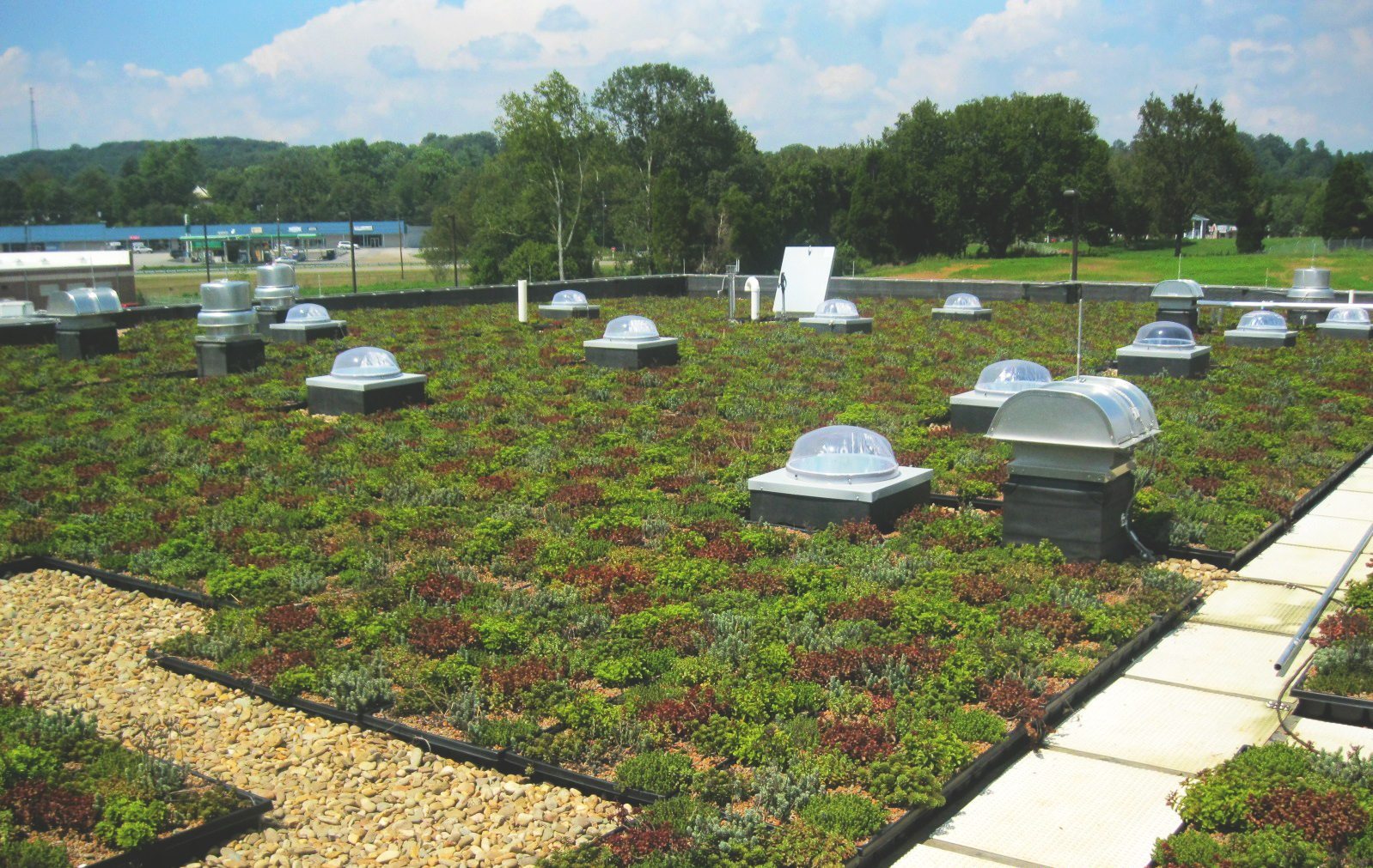 Armed-Forces-Reserve-Center-Mt-Carmel-TN-green-roof-1