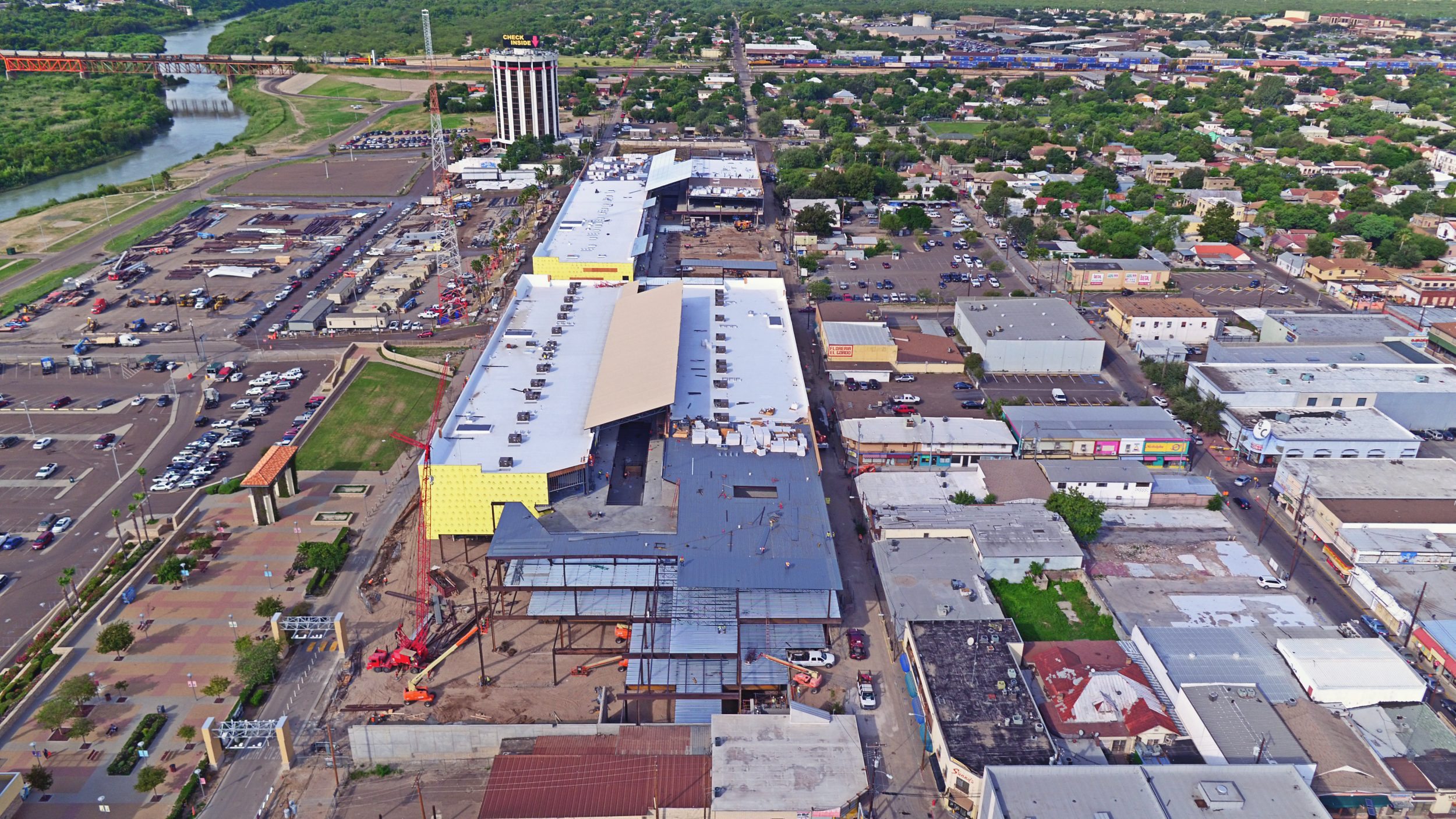 The-Outlet-Shoppes-at-Laredo-Laredo-Texas_Aerial_2-2500x1406