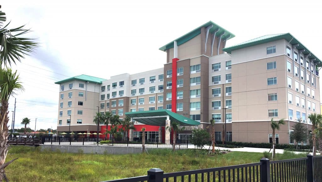 Holiday Inn Express & Suites