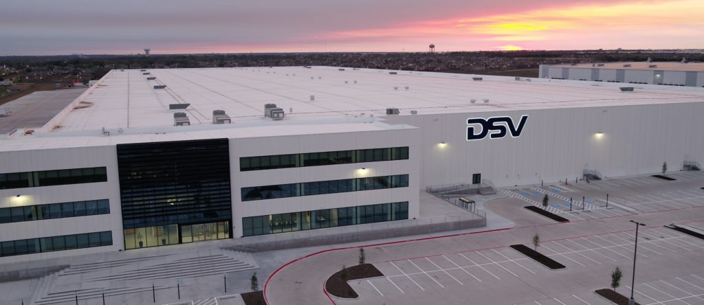 DSV Office and Multi-client Distribution Center